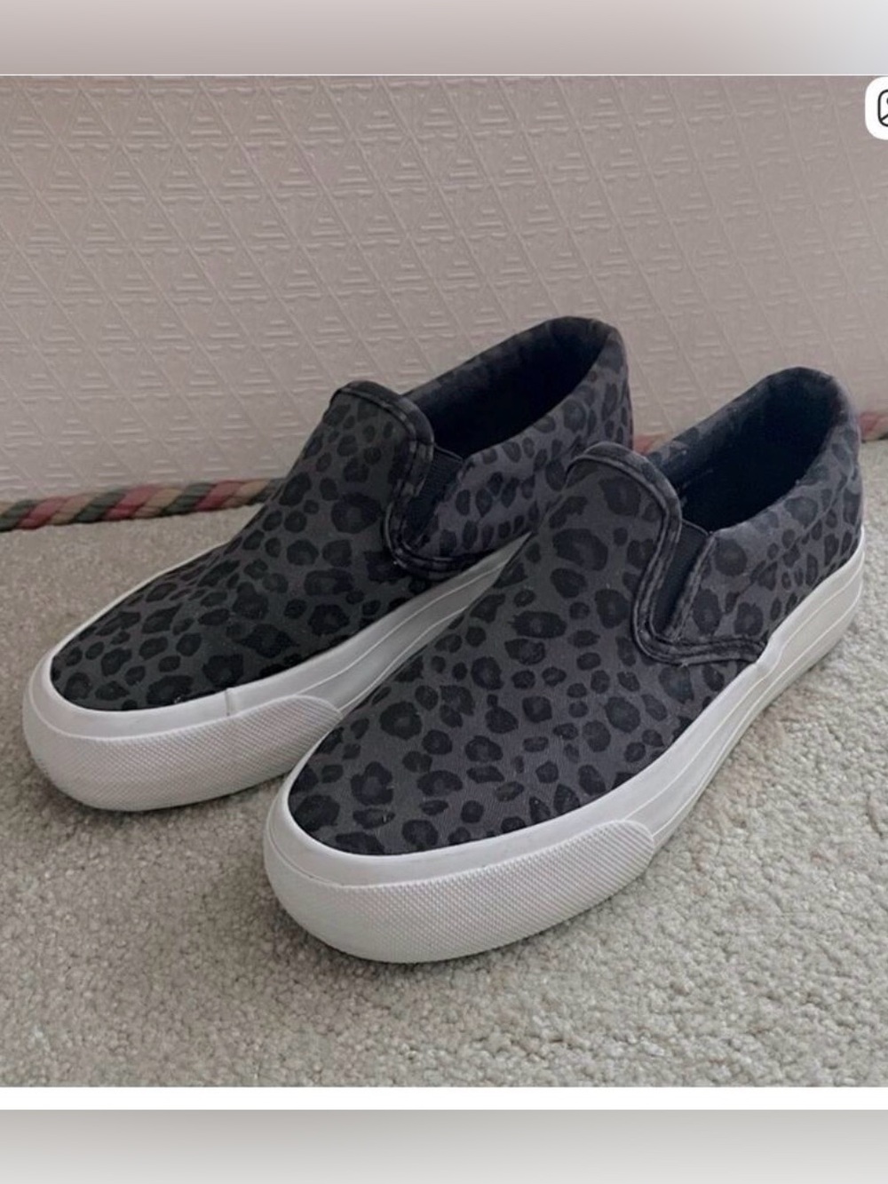 Restricted Black and Gray Cheetah Print Platform Slip On Sneakers Women's Sz 7 - Picture 7 of 7